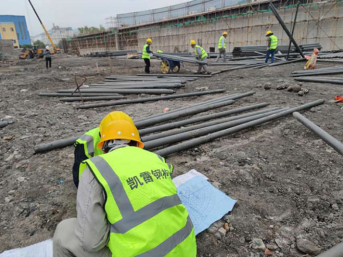 鄂尔多斯螺栓球网架结构